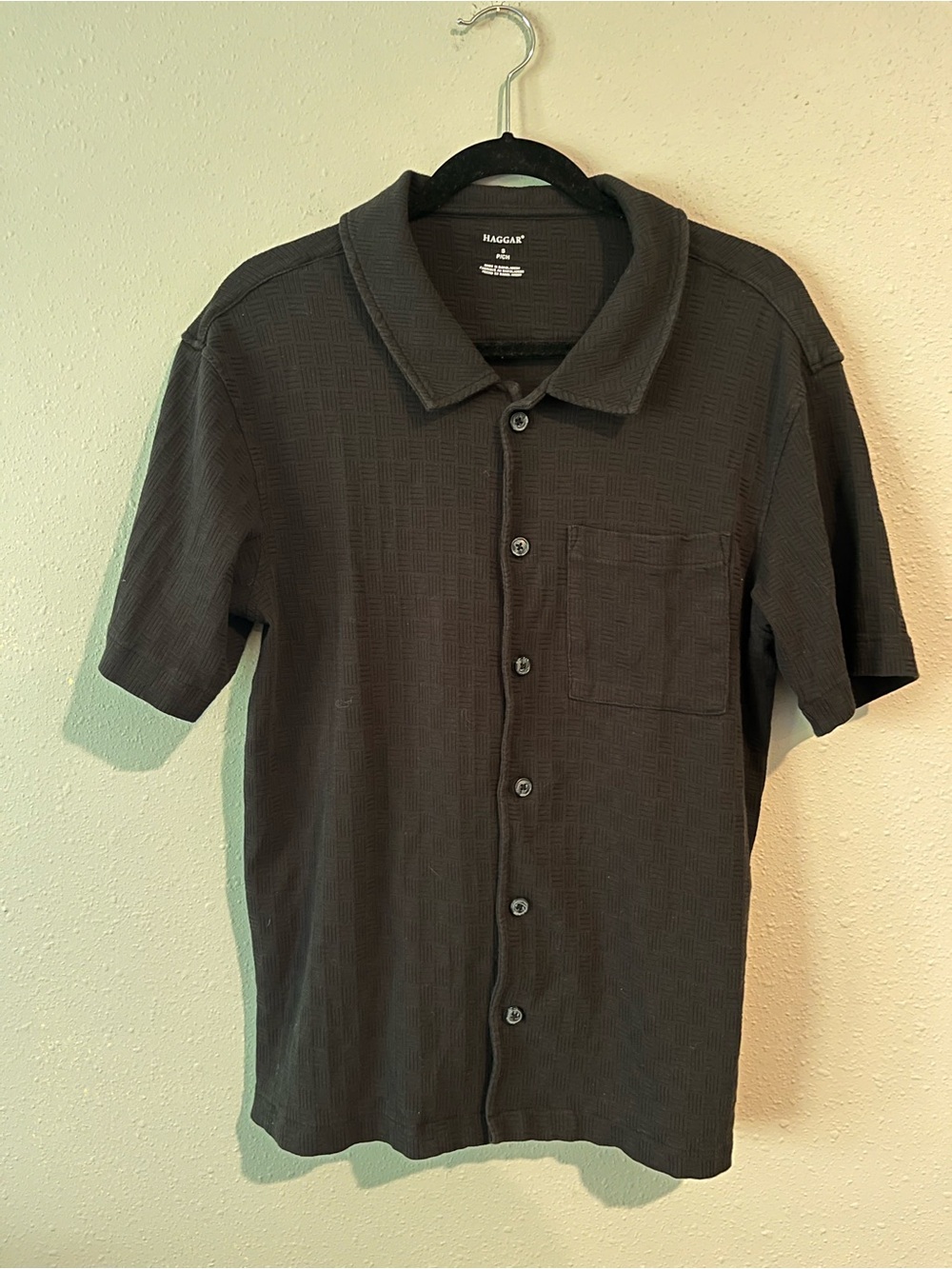Haggar Black Short-Sleeve Button Shirt with Chest Pocket